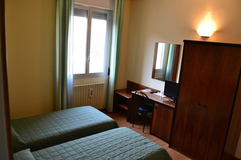 Albergo Elena Pianoro Exterior photo